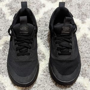 Vans UltraRange EXO UltraCush, Men 7.5 Women 9, Low Top Skateboard Sneaker,Black